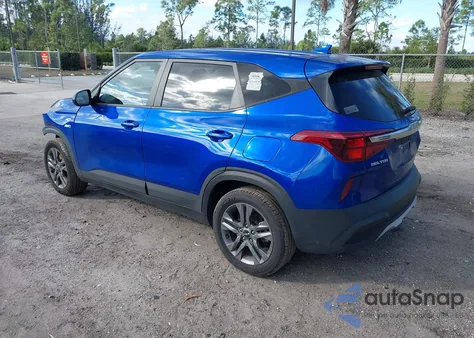 2023 Kia Seltos Lx z USA, uszkodzony, nr VIN KNDEPCAA8P7385562